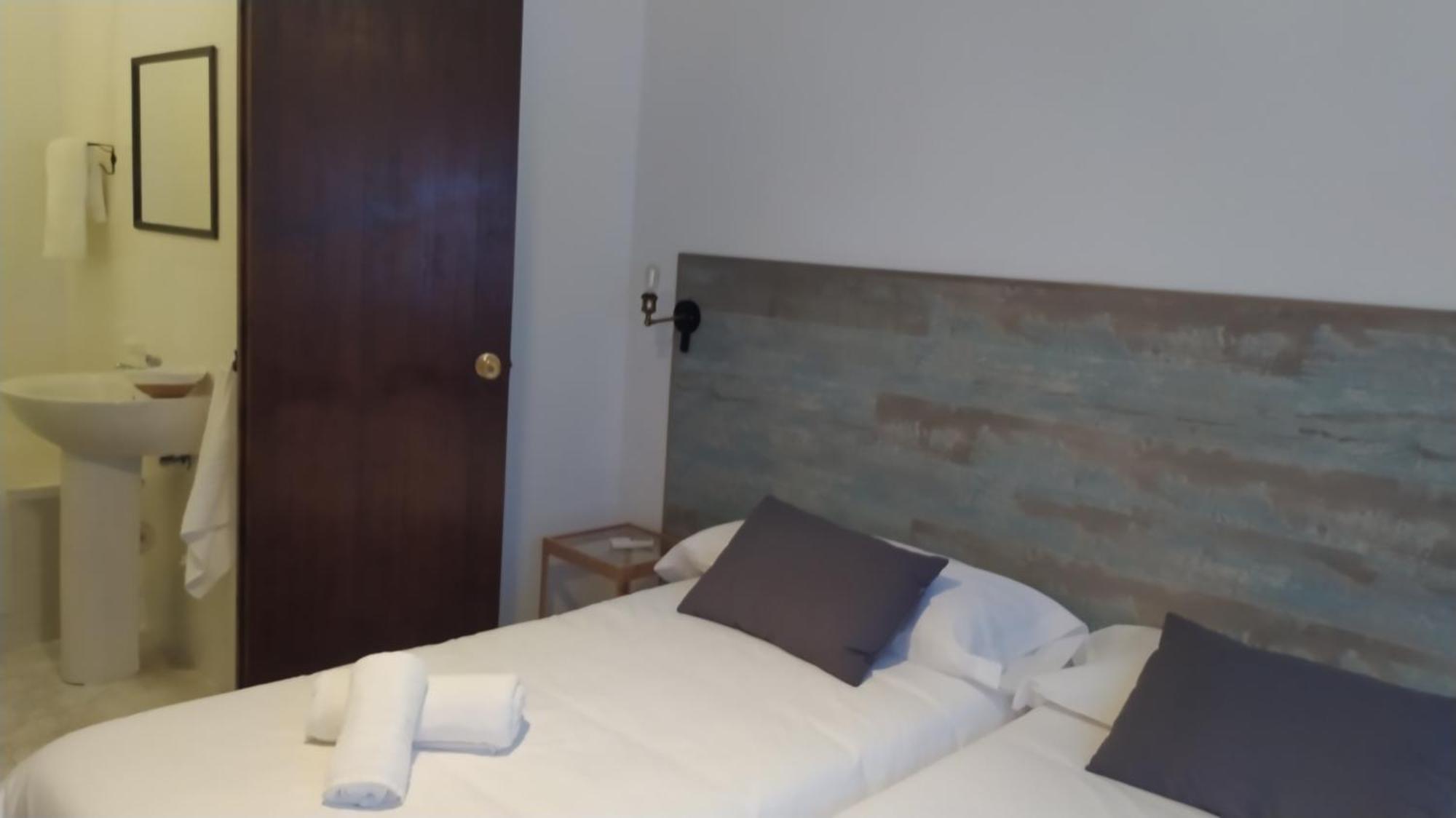 Hostal El Pinar Montecorto Bagian luar foto